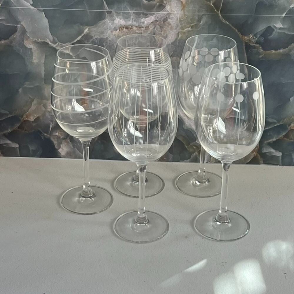 Mikasa Cheers Red Wine Glasses Set of 5 Clear Elegant Etched Designs